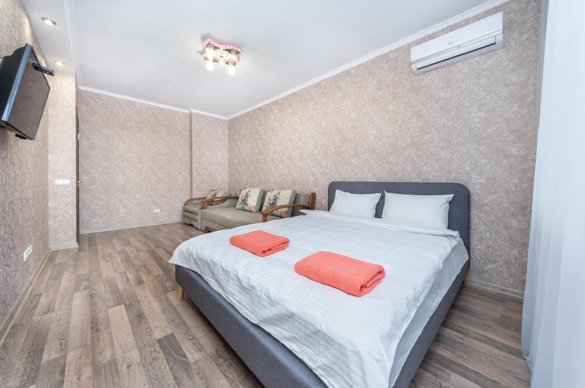 Apartments Near Poznyaki Station Киев Екстериор снимка